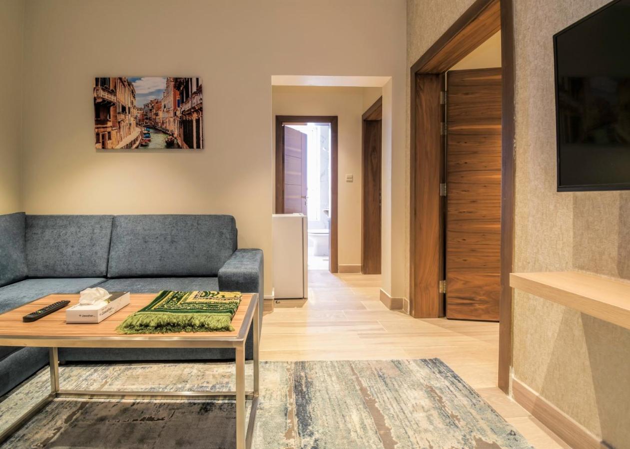 Aparthotel Tiara 3*